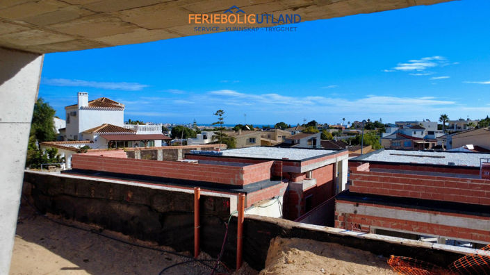 Image No.10-3 Bed Villa for sale