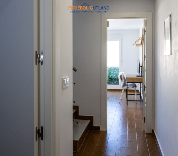 Image No.19-3 Bed Townhouse for sale