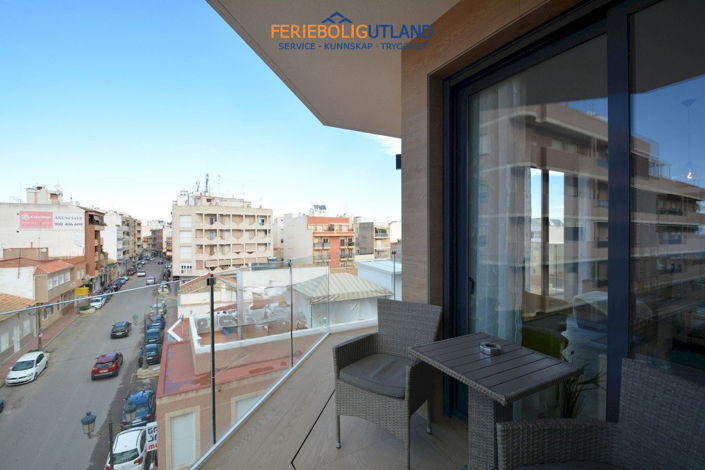 Image No.18-3 Bed Apartment for sale