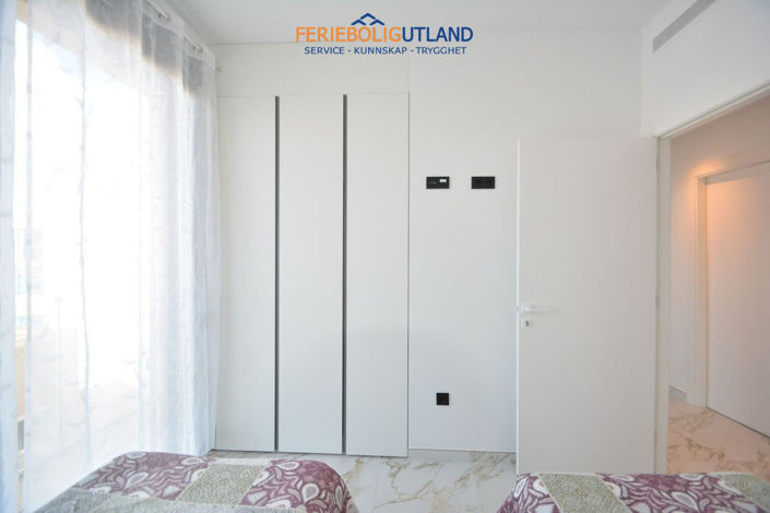 Image No.24-3 Bed Apartment for sale