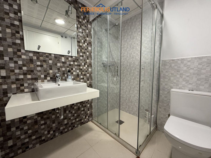 Image No.20-2 Bed Apartment for sale