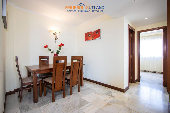 Image No.18-3 Bed Apartment for sale