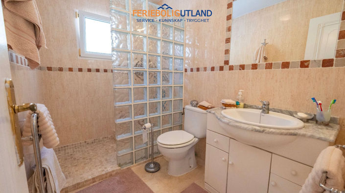 Image No.20-3 Bed Villa for sale