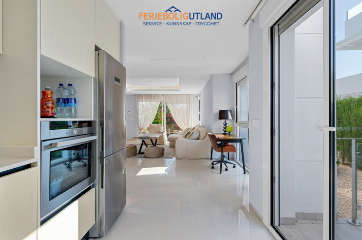 Image No.10-3 Bed Townhouse for sale