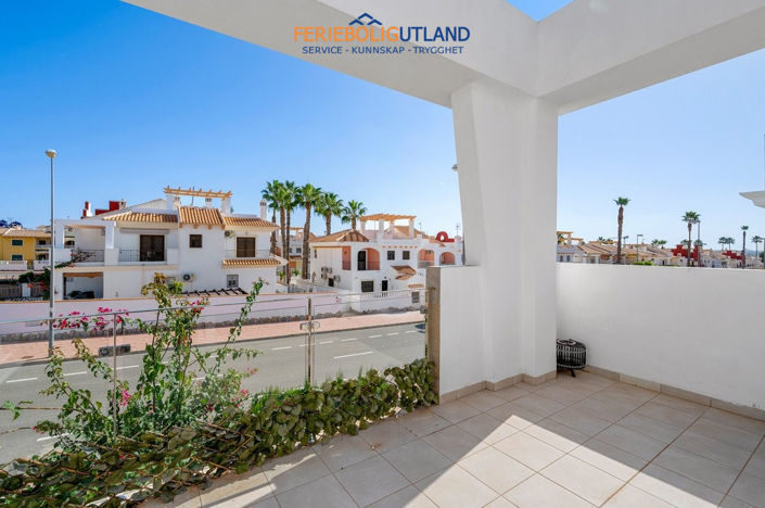 Image No.20-3 Bed Townhouse for sale