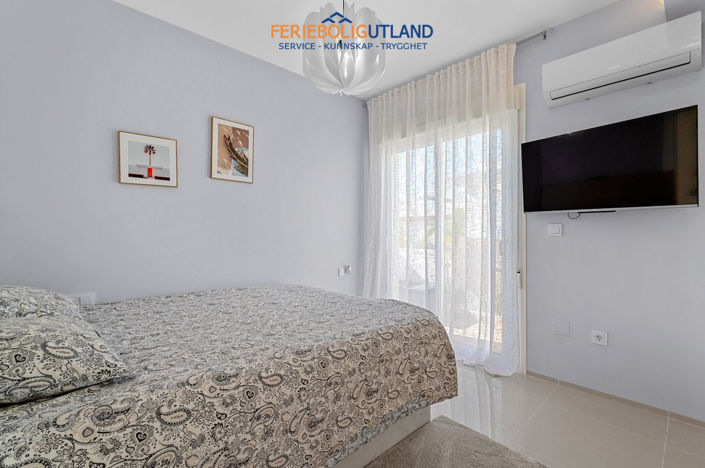 Image No.23-3 Bed Townhouse for sale