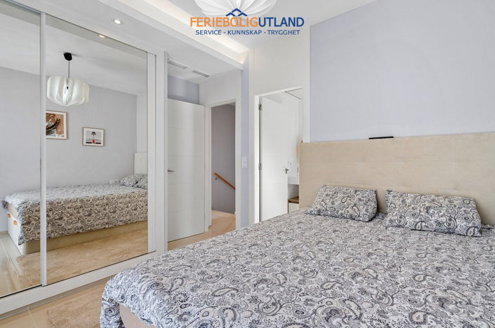 Image No.25-3 Bed Townhouse for sale