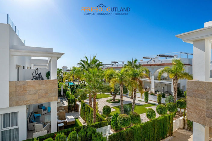 Image No.26-3 Bed Townhouse for sale