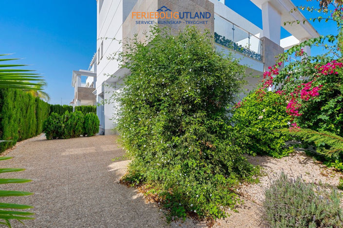 Image No.32-3 Bed Townhouse for sale