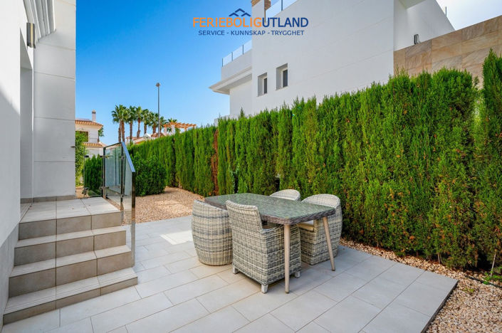 Image No.36-3 Bed Townhouse for sale