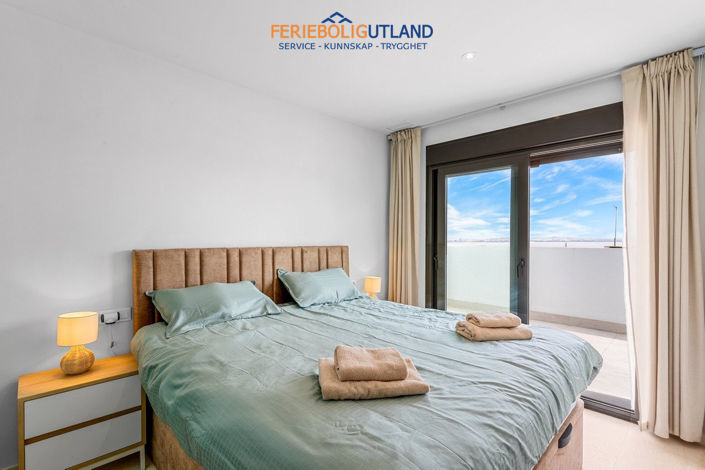 Image No.17-3 Bed Apartment for sale