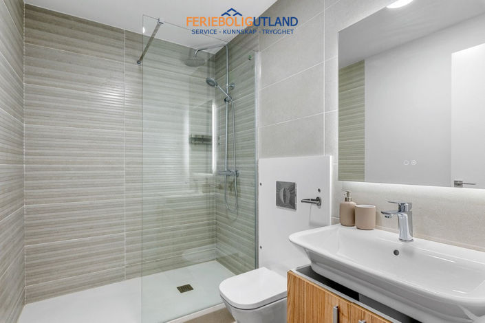 Image No.28-3 Bed Apartment for sale