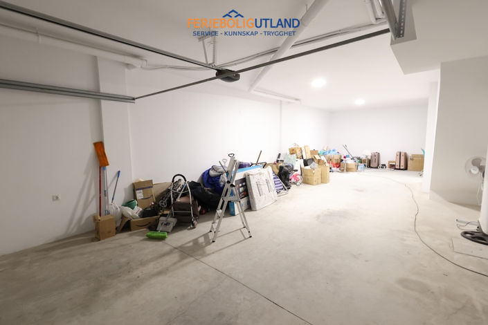 Image No.22-3 Bed Townhouse for sale