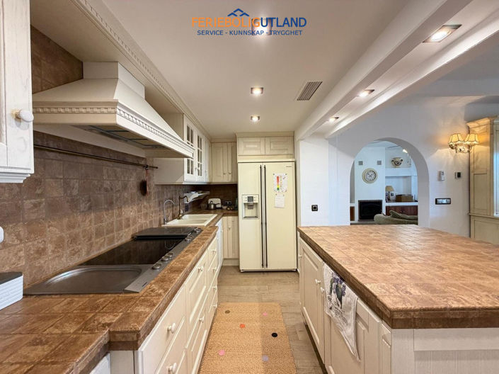 Image No.18-3 Bed Apartment for sale