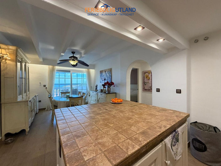 Image No.19-3 Bed Apartment for sale