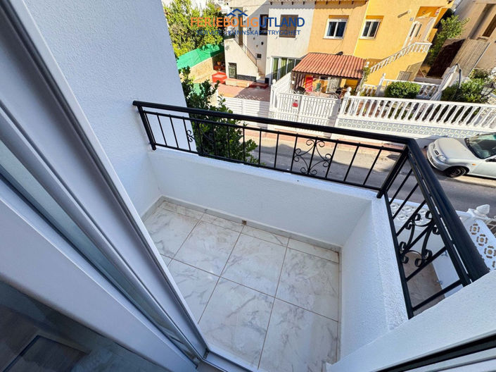 Image No.12-3 Bed Townhouse for sale