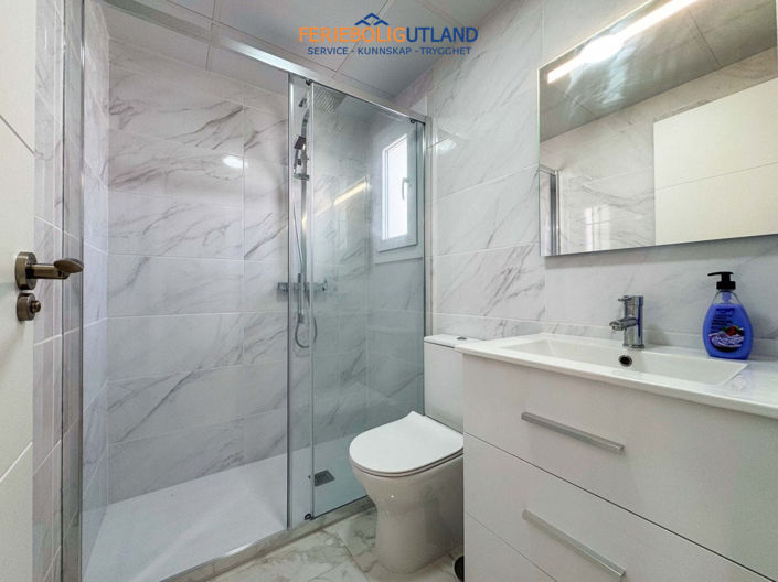 Image No.16-3 Bed Townhouse for sale