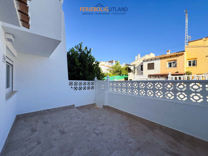 Image No.25-3 Bed Townhouse for sale