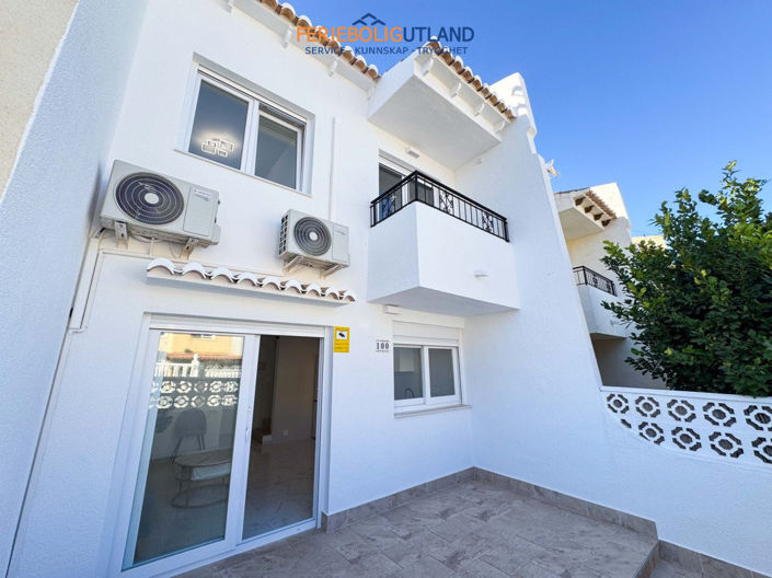 Image No.27-3 Bed Townhouse for sale