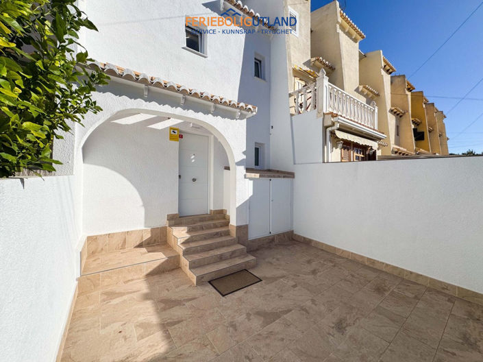 Image No.30-3 Bed Townhouse for sale