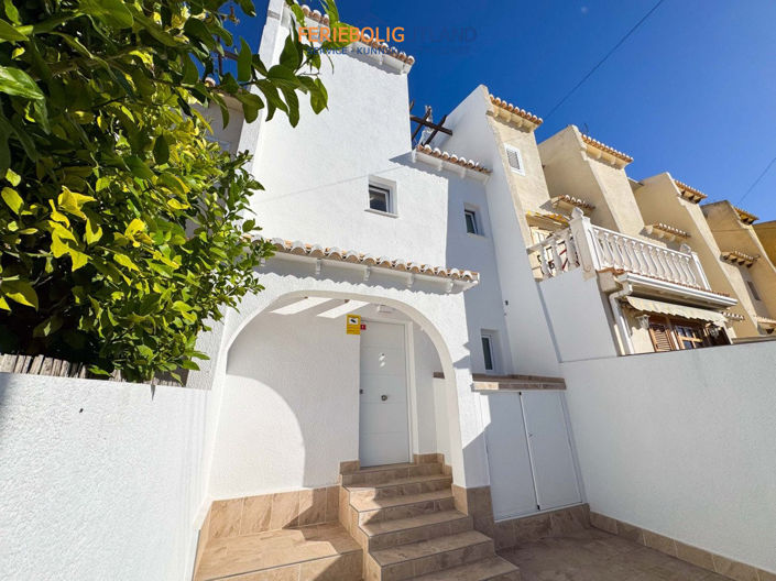 Image No.31-3 Bed Townhouse for sale