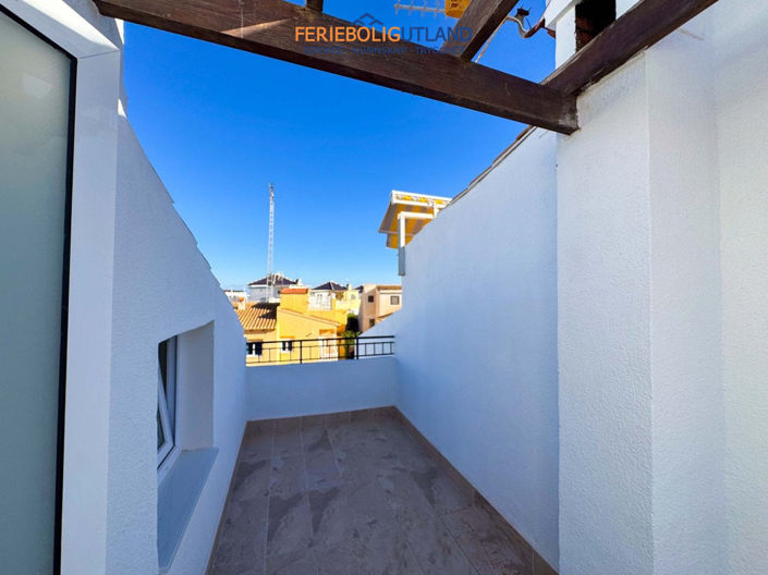 Image No.5-3 Bed Townhouse for sale