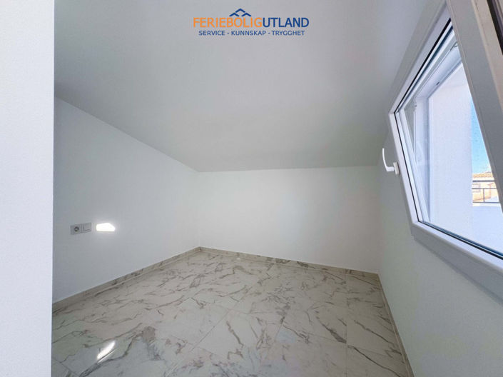 Image No.6-3 Bed Townhouse for sale