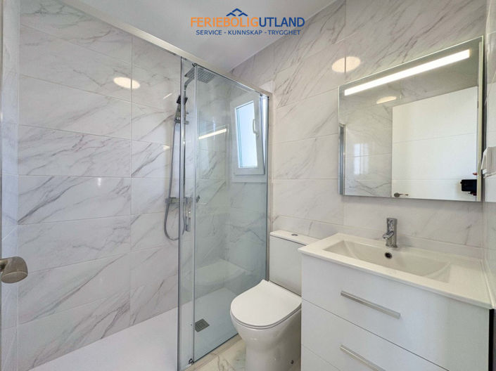 Image No.8-3 Bed Townhouse for sale