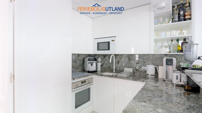 Image No.37-4 Bed Townhouse for sale