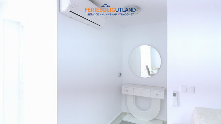 Image No.41-4 Bed Townhouse for sale