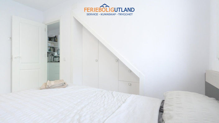 Image No.44-4 Bed Townhouse for sale