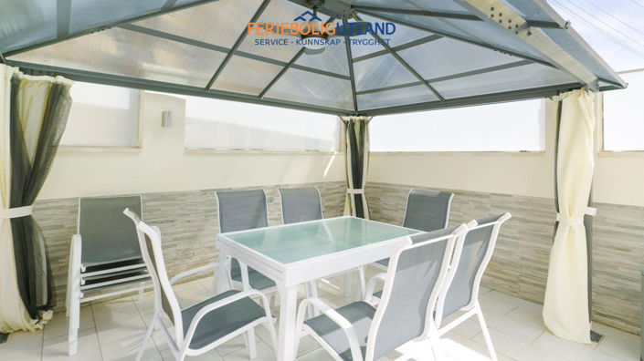 Image No.48-4 Bed Townhouse for sale