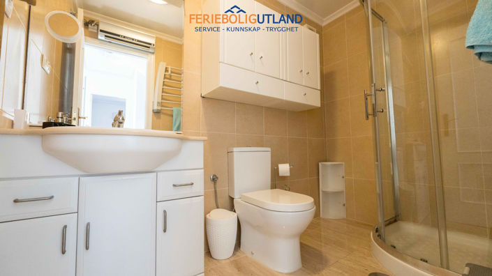 Image No.13-4 Bed Townhouse for sale