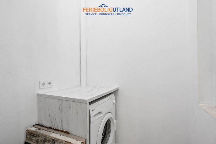 Image No.11-2 Bed Townhouse for sale