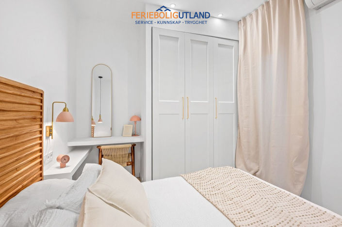 Image No.9-2 Bed Townhouse for sale