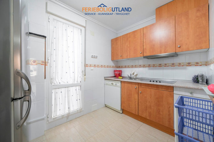 Image No.14-2 Bed Townhouse for sale