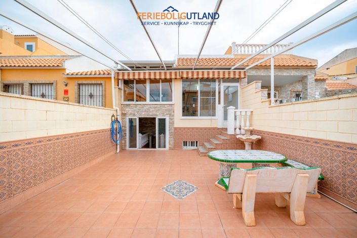 Image No.2-2 Bed Townhouse for sale