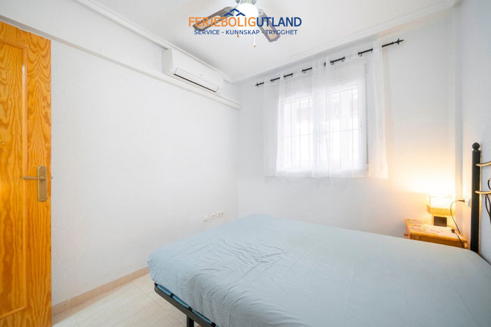 Image No.21-2 Bed Townhouse for sale