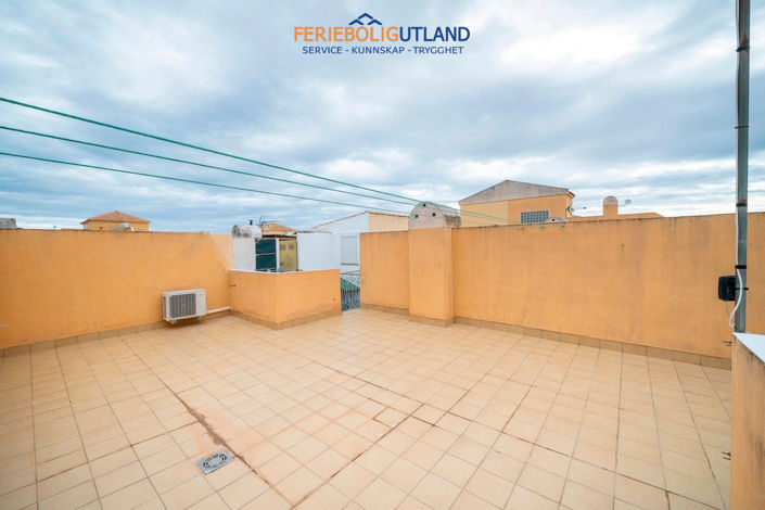 Image No.30-2 Bed Townhouse for sale