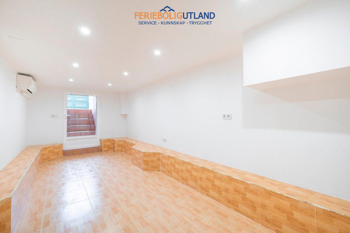 Image No.41-2 Bed Townhouse for sale