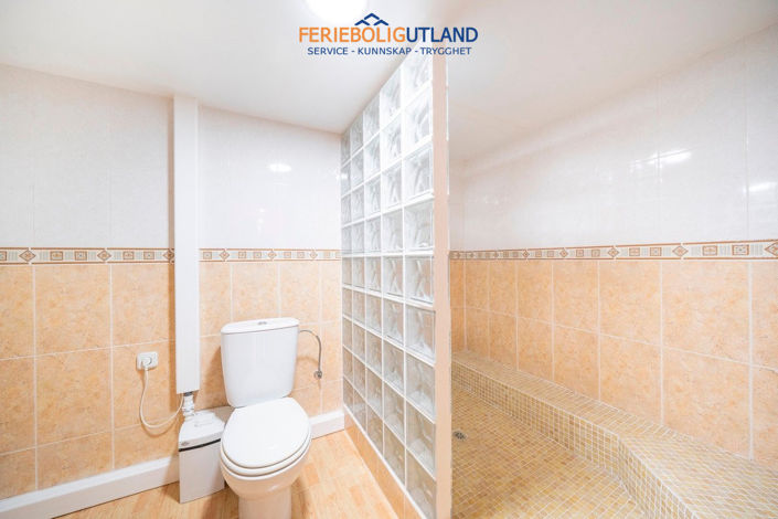 Image No.42-2 Bed Townhouse for sale