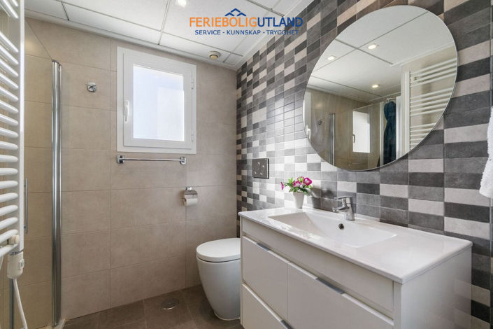 Image No.19-2 Bed Apartment for sale