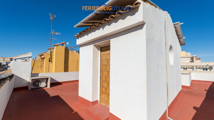 Image No.25-2 Bed Apartment for sale