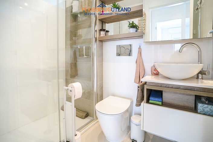 Image No.16-2 Bed Apartment for sale