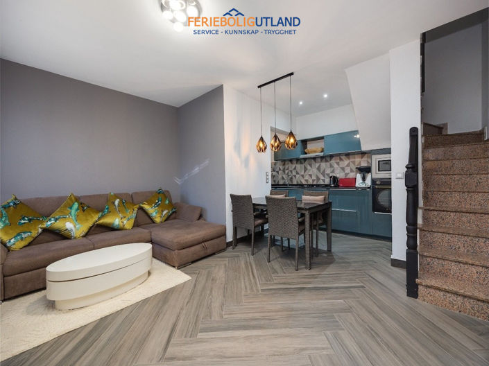 Image No.14-2 Bed Townhouse for sale