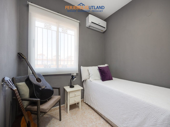 Image No.25-2 Bed Townhouse for sale