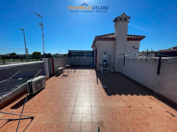 Image No.12-2 Bed Townhouse for sale