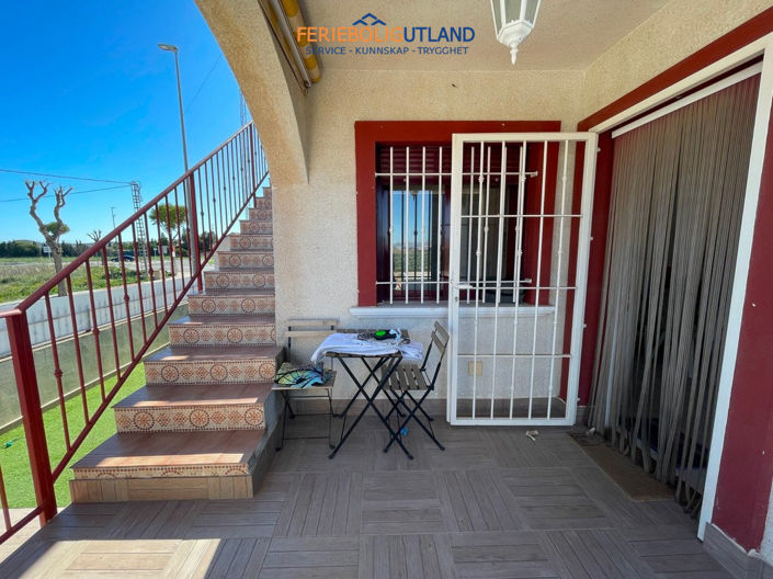 Image No.2-2 Bed Townhouse for sale