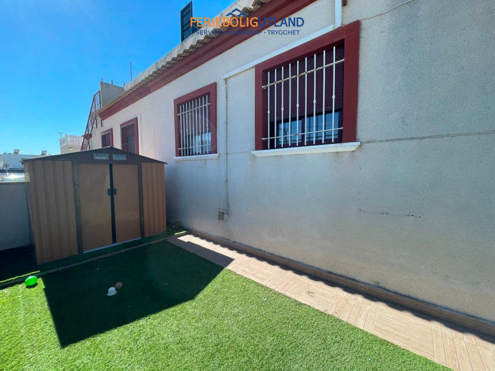 Image No.9-2 Bed Townhouse for sale