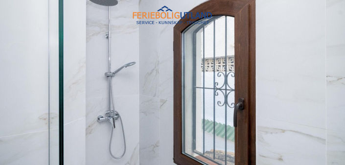 Image No.13-3 Bed Townhouse for sale